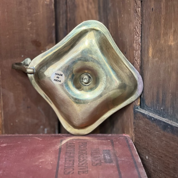 Vintage Brass Finger Loop Chamberstick - Picture 14 of 14